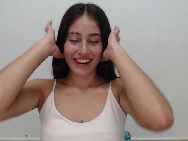 Bella-Rose live cam on BongaCams