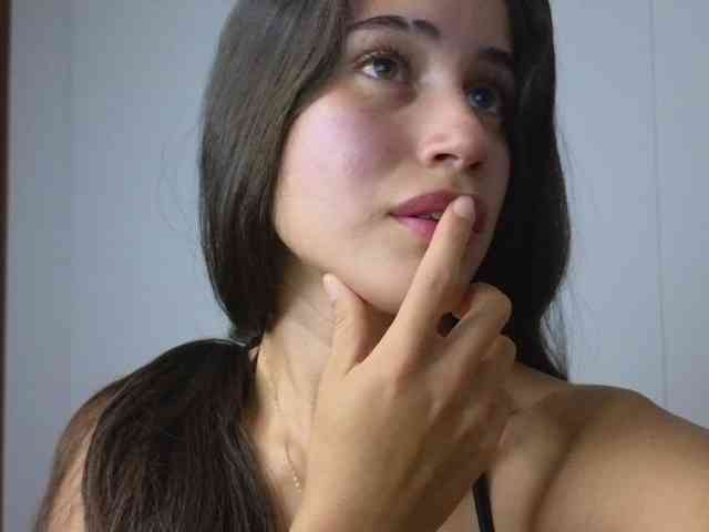 BellaRose- webcam