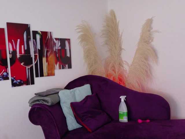 Emma-sexxy live cam on BongaCams