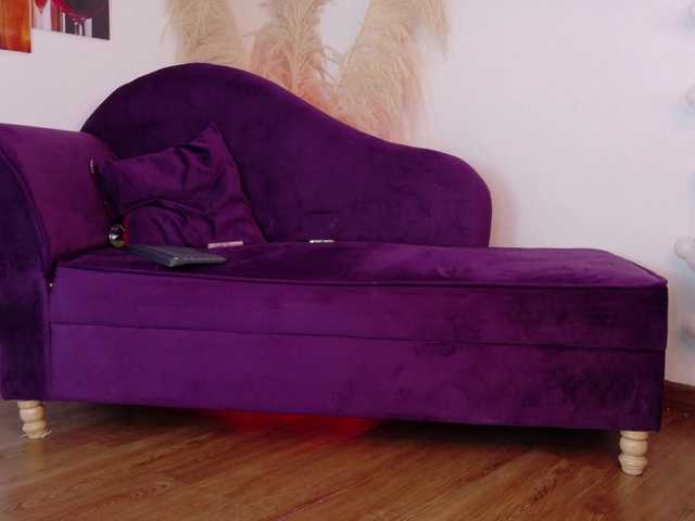 Emma-sexxy live cam on BongaCams