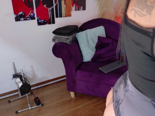 Emma-sexxy live webcam show