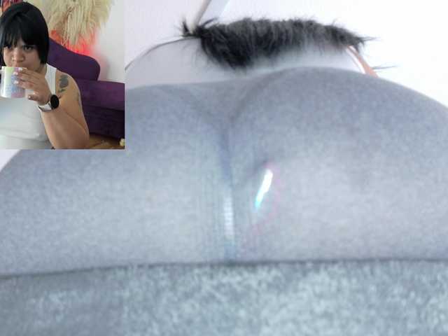 Emma-sexxy live cam on BongaCams