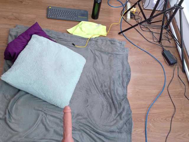 le modèle Emma-sexxy est en webcam porno dans un show sur le site bongacams, il possède les tags suivants: Latino/Hispanic,Brunette,Trimmed