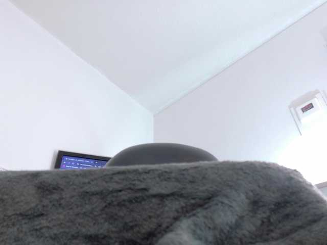 Emma-sexxy live cam preview
