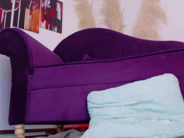 Emma-sexxy live cam on BongaCams