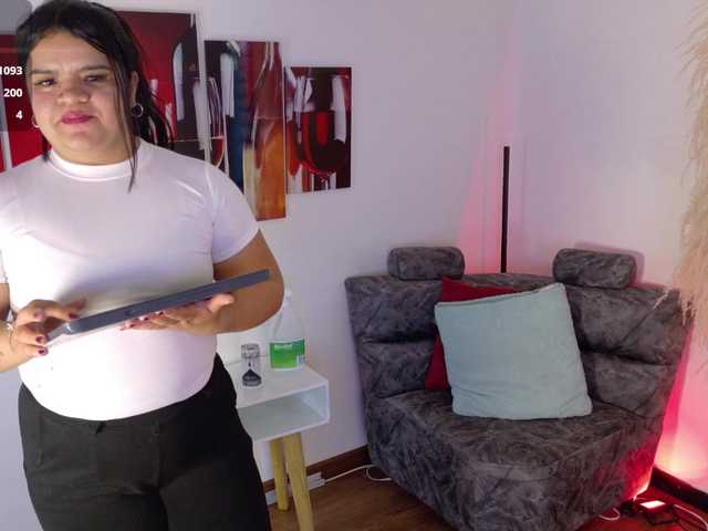 Emma-sexxy's BongaCams show and profile