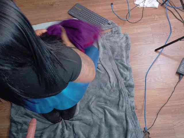 Emma-sexxy Live Webcam on BongaCams