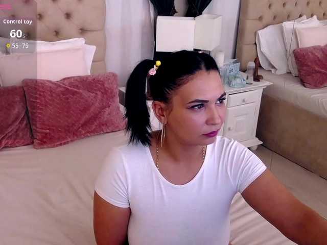 AngelaGarrett live webcam show