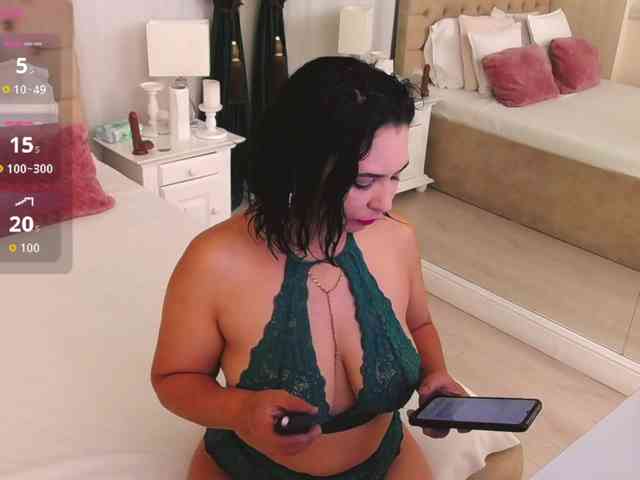 AngelaGarrett webcam