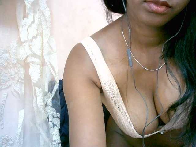 mimie23 live cam on BongaCams
