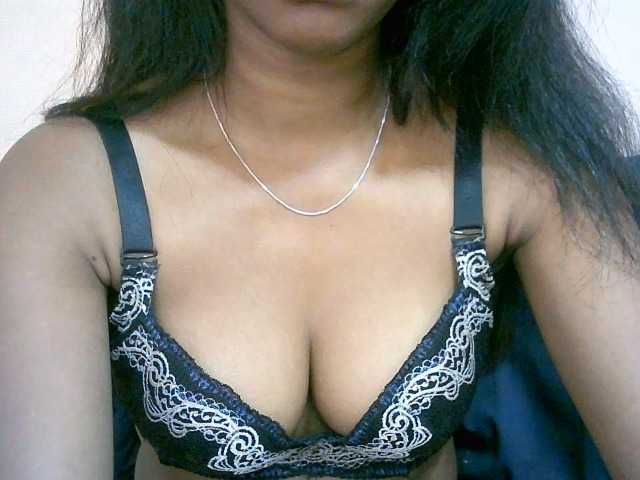 mimie23 live cam on BongaCams