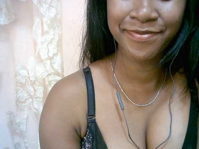 mimie23 live cam on BongaCams