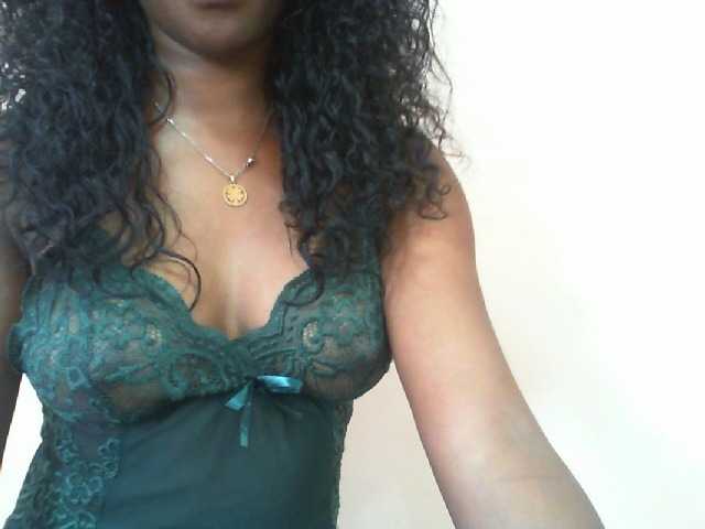 mimie23 live cam on BongaCams