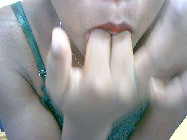 mimie23 live cam on BongaCams