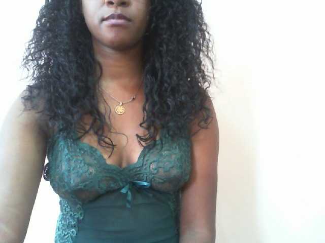 mimie23 live cam on BongaCams