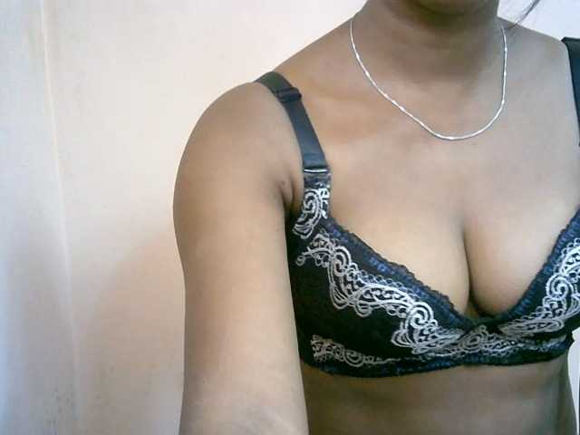 mimie23 live cam on BongaCams