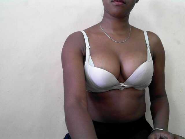 mimie23 live cam on BongaCams