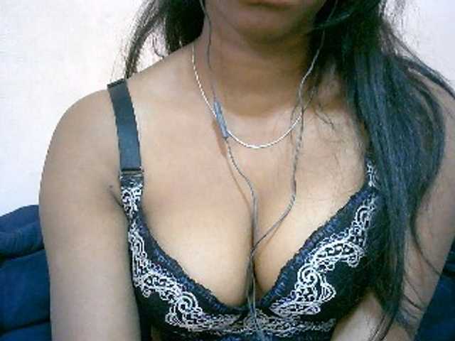mimie23 live cam on BongaCams