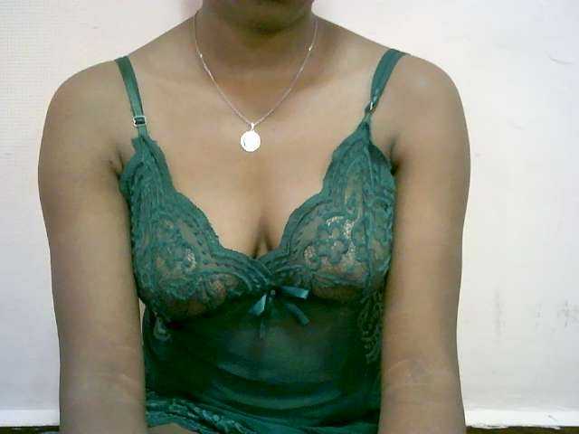 mimie23 live cam on BongaCams