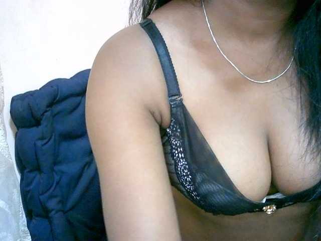 mimie23 live cam on BongaCams