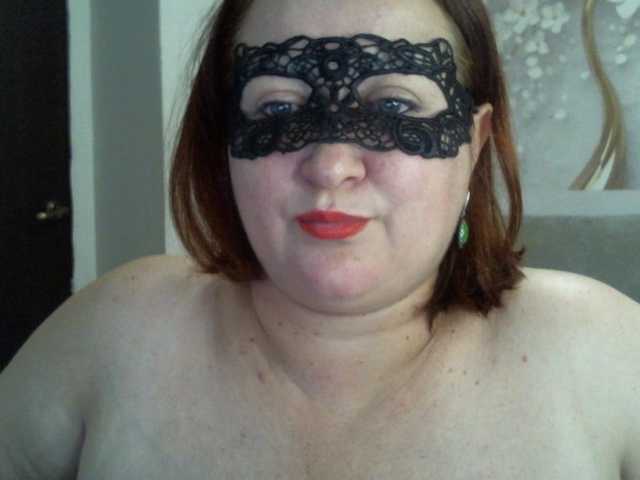 AgilaMipo live cam on BongaCams