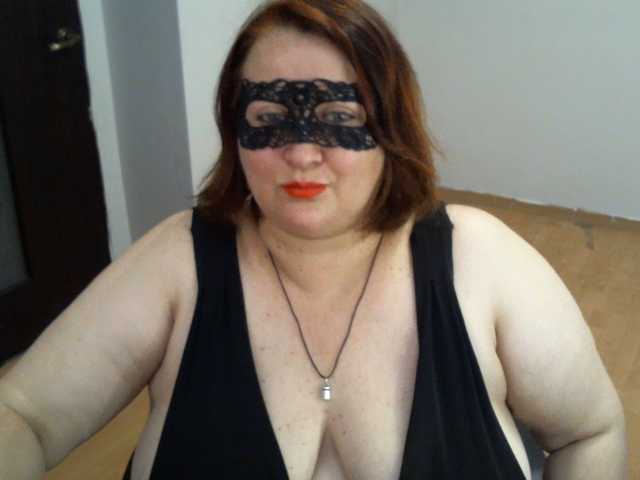 AgilaMipo live webcam show