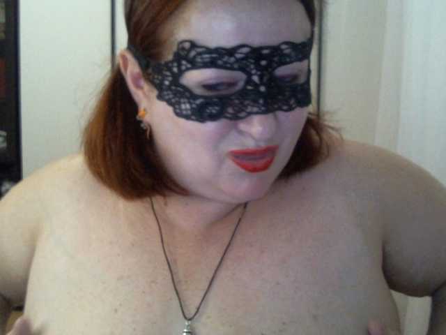 AgilaMipo, en directo ahora en BongaCams