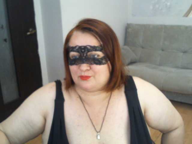 AgilaMipo live cam on BongaCams