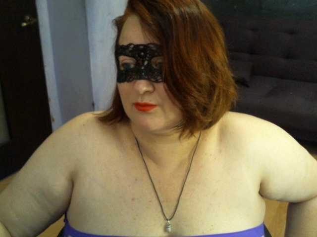 AgilaMipo live webcam show