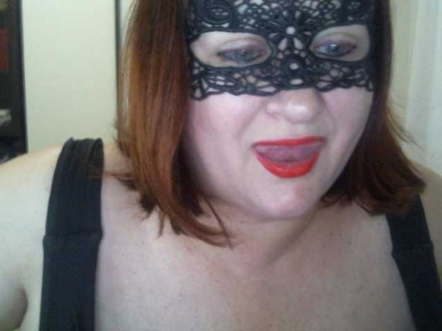 AgilaMipo live cam on BongaCams