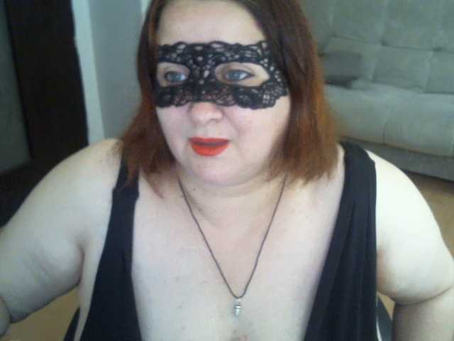 AgilaMipo live cam on BongaCams