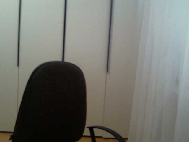 AgilaMipo, en directo ahora en BongaCams