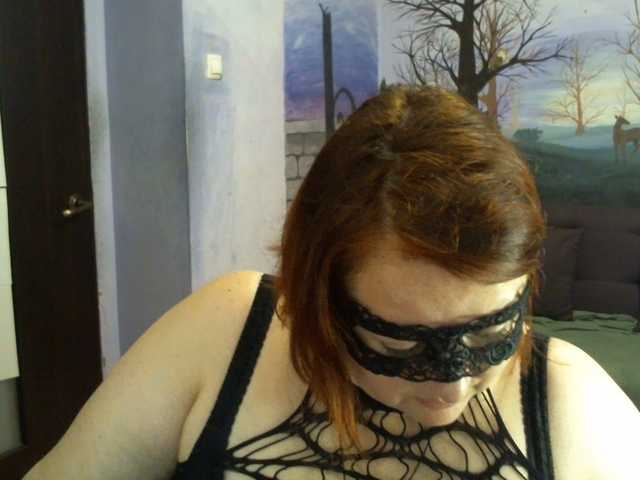 le modèle AgilaMipo est en webcam porno dans un show sur le site bongacams, il possède les tags suivants: White/Caucasian,Redhead,Shaved