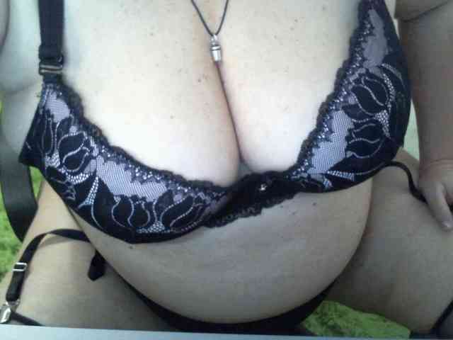 AgilaMipo's webcam live show