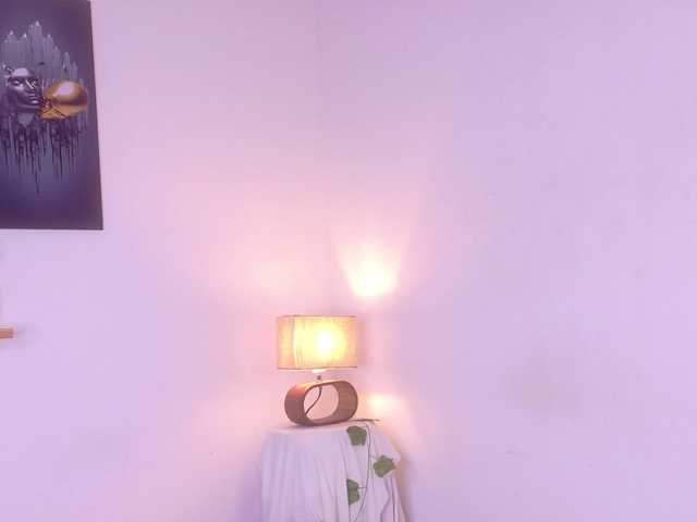 nairagold live cam on BongaCams