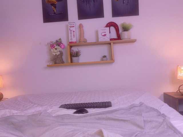 nairagold live cam on BongaCams