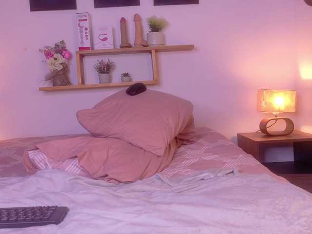 nairagold live cam on BongaCams
