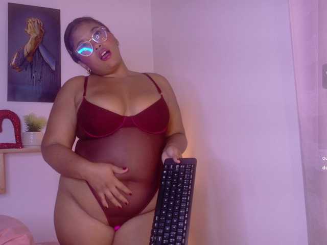 nairagold live cam on BongaCams
