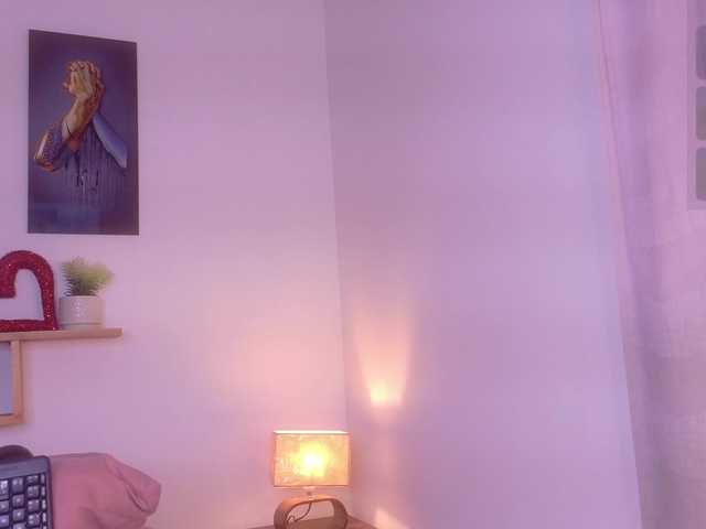nairagold live cam on BongaCams