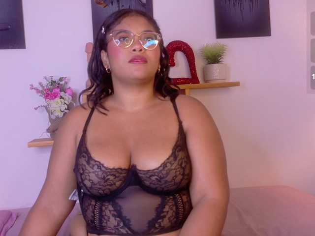 nairagold live cam on BongaCams