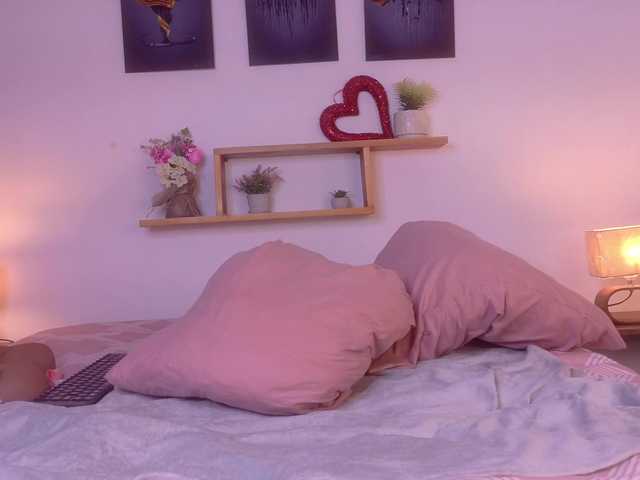 nairagold live cam on BongaCams