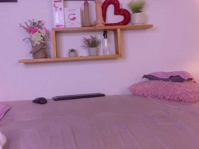 nairagold live cam on BongaCams