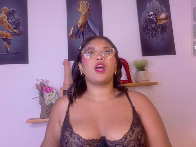 nairagold live cam on BongaCams