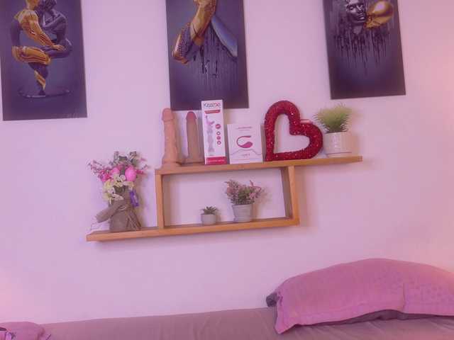 nairagold live cam on BongaCams