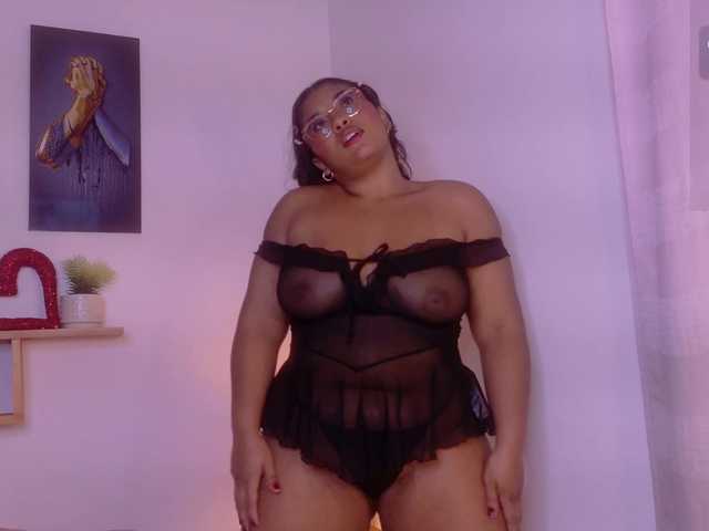 nairagold live cam on BongaCams