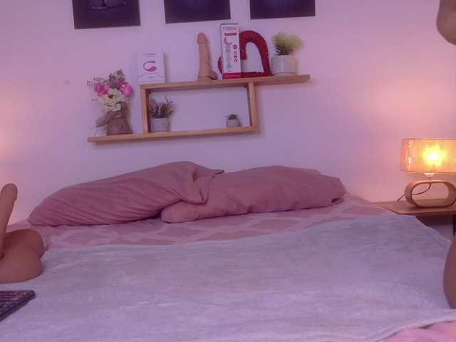 nairagold live cam on BongaCams