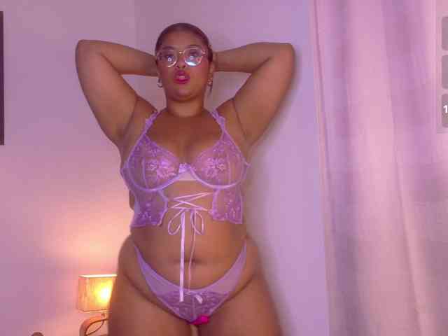 Modelo: nairagold