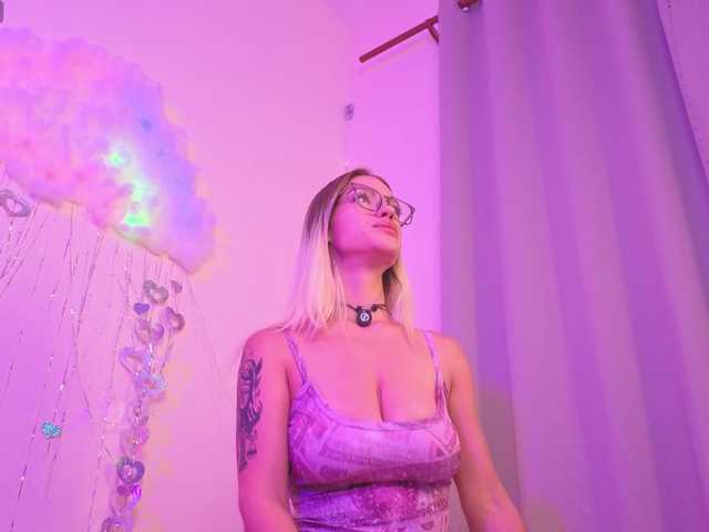BrILLianteBarb live cam on BongaCams