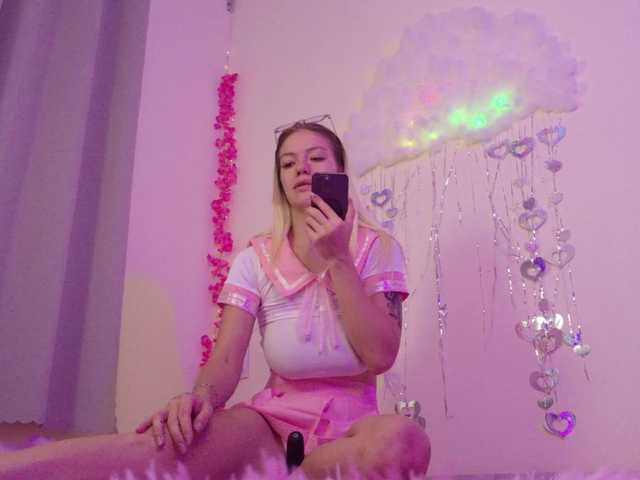 BrILLianteBarb live webcam show