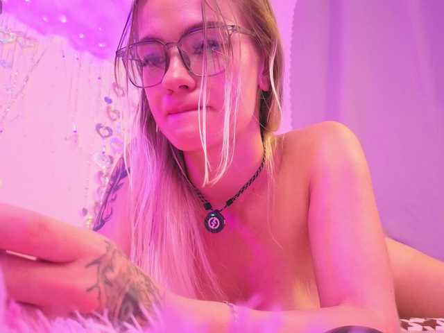 BrILLianteBarb live cam on BongaCams